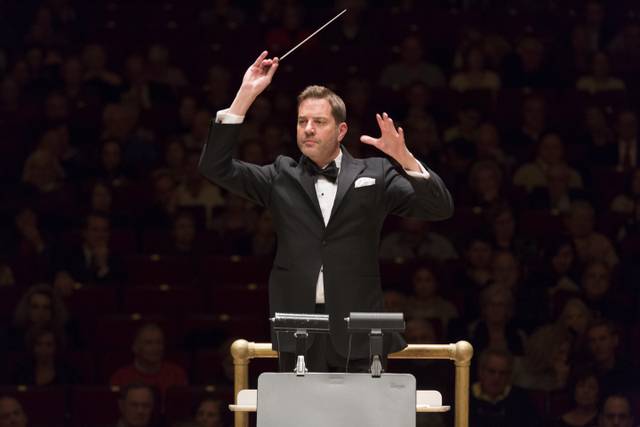 Steven-Reineke-conductor-of-The-New-York-Pops-by-Richard-Termine-4.jpg